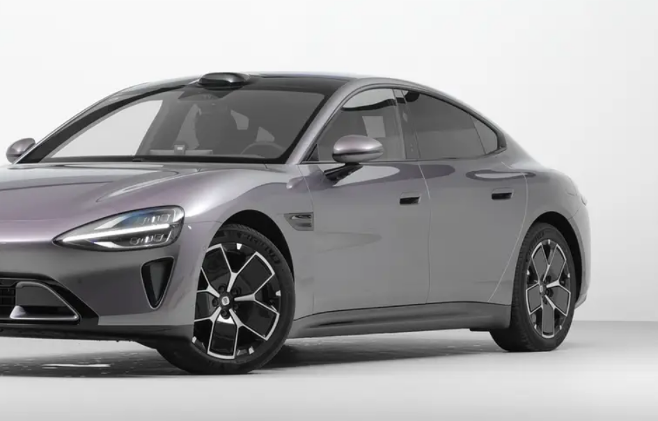 小米SU7火爆市场!542马力3.9秒破百,续航615公里真够用吗?