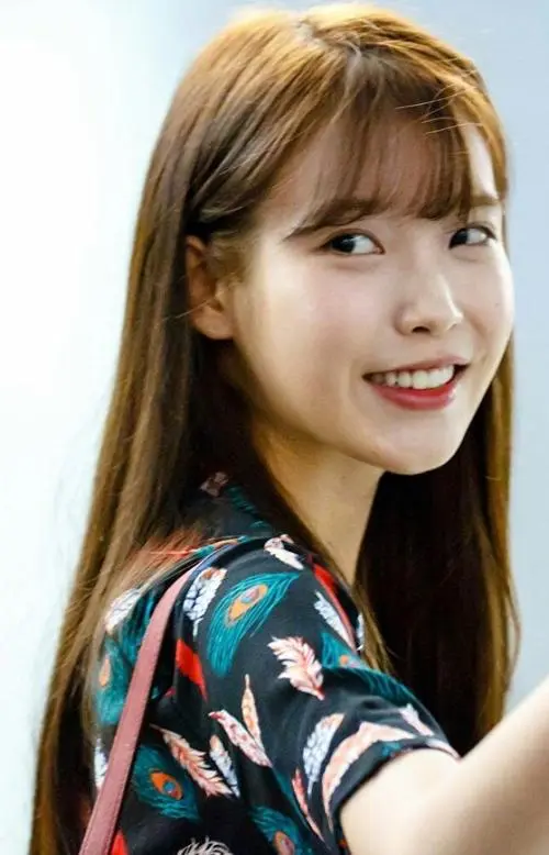 八姐时尚秀 | 90后韩国顶流明星-李知恩(IU)