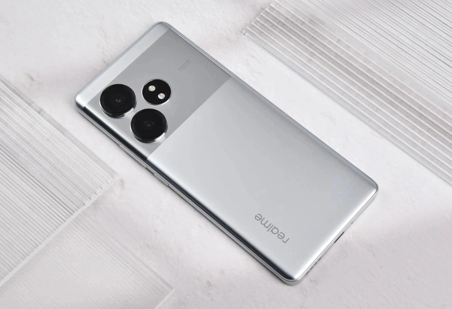 从2499元跌至1799元,16GB+512GB+8T旗舰屏,性价比超越小米