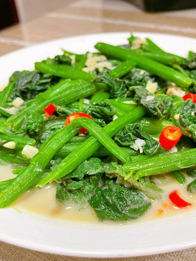 夏天,宁可不吃肉,也要吃的4种“天然清肝菜”,降肝火,排肝毒