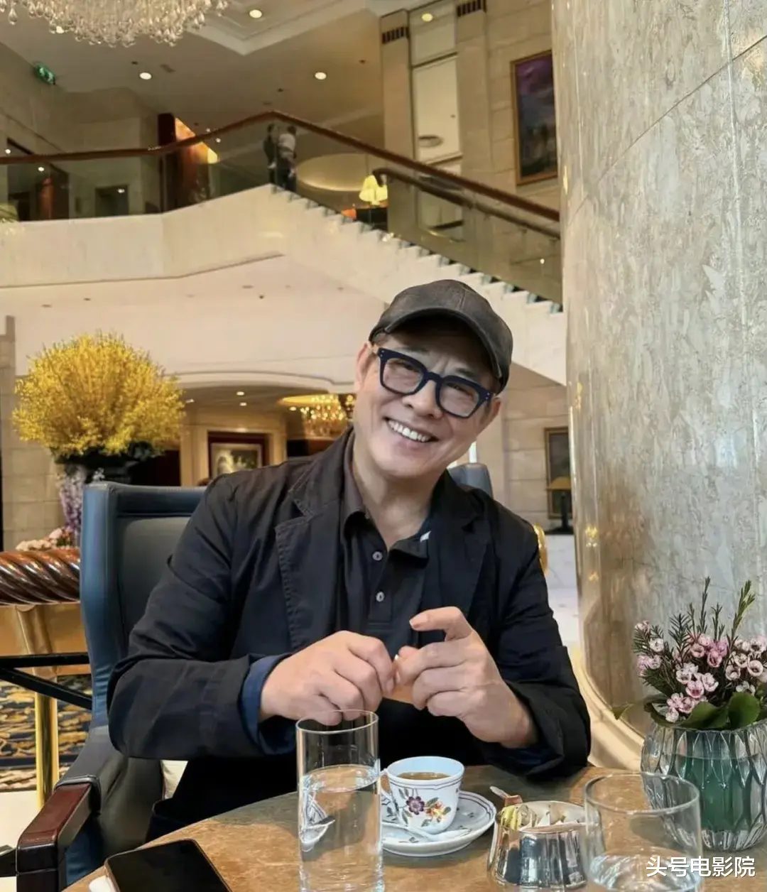 61岁李连杰复出!《镖人》集齐吴京谢霆锋于适,背后是八爷袁和平