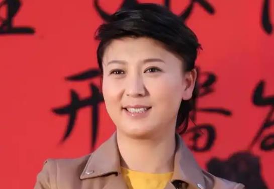 过气明星多狼狈?有人捡垃圾,有人夜总会卖唱,有人穷的只剩百万