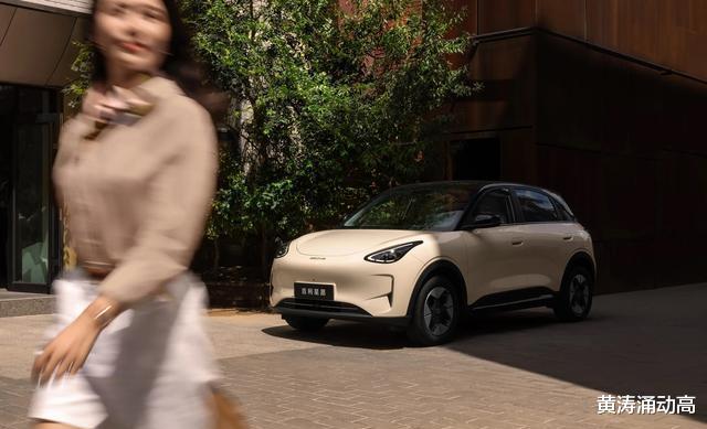 吉利“开窍”了，推出高颜值SUV，698万起，4个月卖了79万台