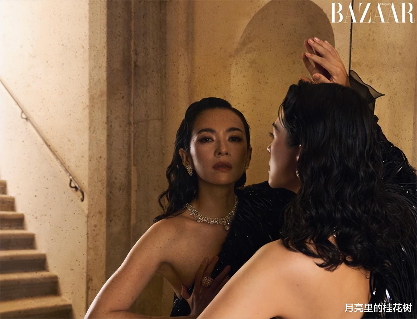 时尚芭莎十月刊:章子怡威尼斯日与夜芭莎大片,自然高级!