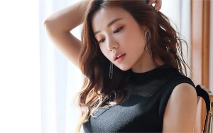 他为了救她，抛下蛊毒发作的我， 在我昏迷七天七夜终于捡回一条命后，我毅然决绝离开了他