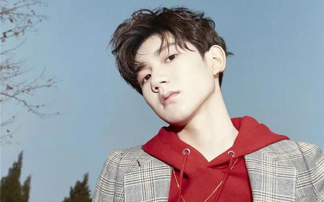 演技平平却资源不断?拿影后遭质疑,“京圈公主”的她有何来头