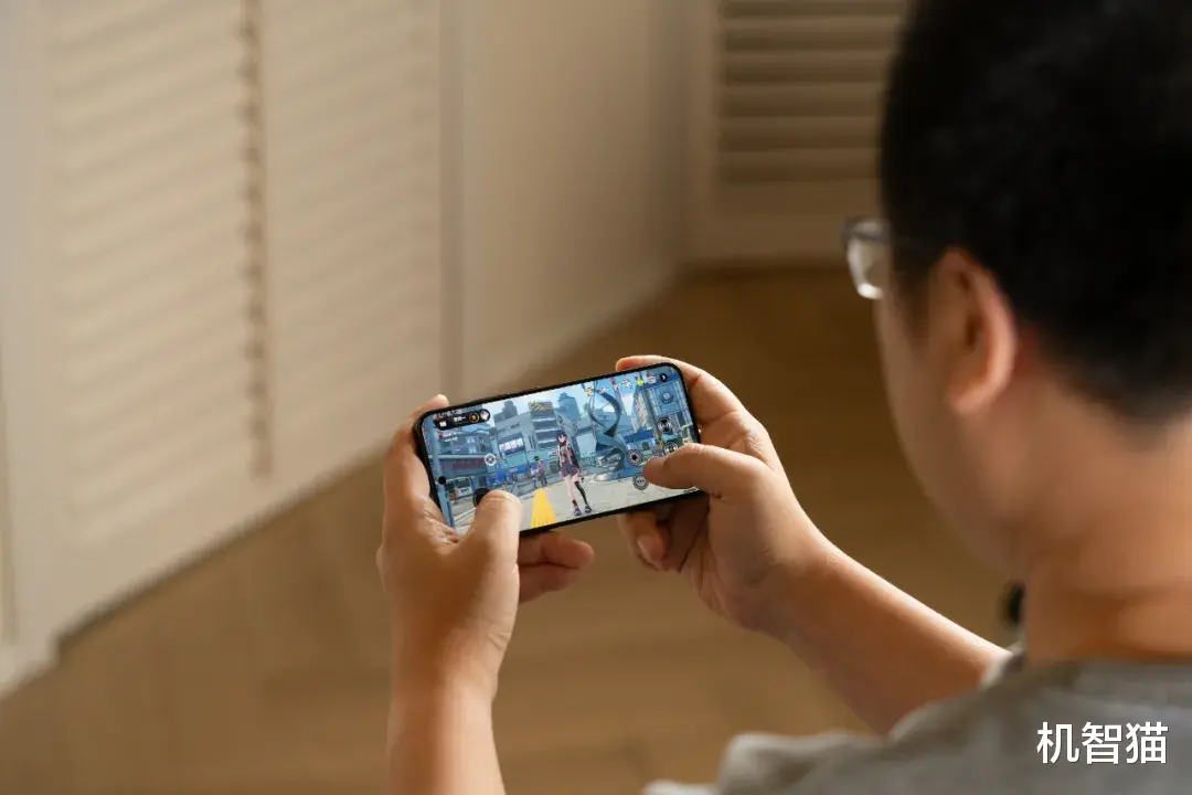 小米15性能首测：全新澎湃OS体验如何？