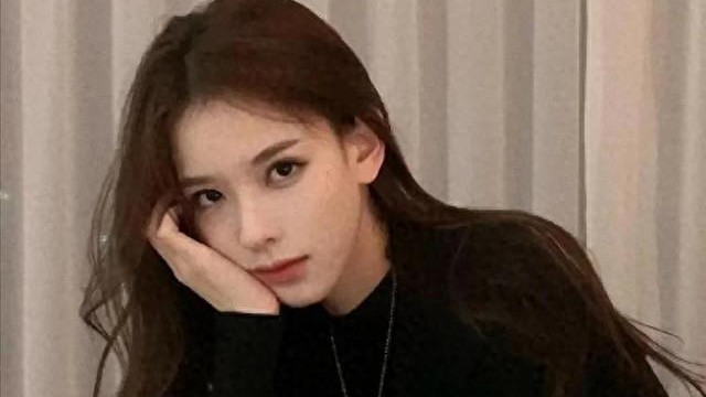 不是吧，这是孙一宁现实中的长相？和她发的自拍照片差别也太大！