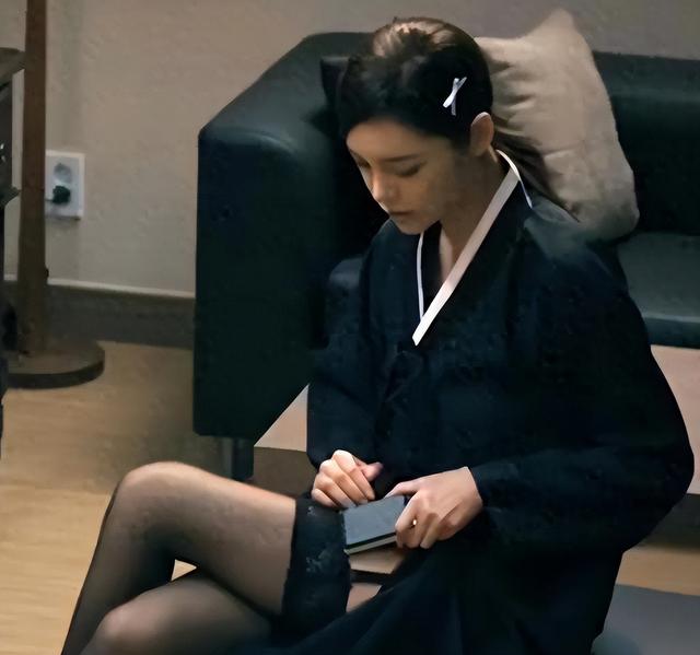 最美“三圣母”身败名裂,孕期吸毒185次,为谋生计“下海拍片”