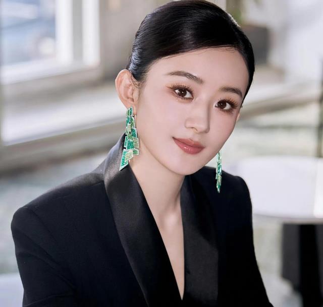 陈妍希父亲去世,葬礼上不见陈晓,网友直呼,就算离婚了也得去吧