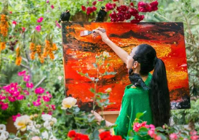 杨丽萍的“院子”火了,圈粉无数人,网友:这才是“人间仙境”!