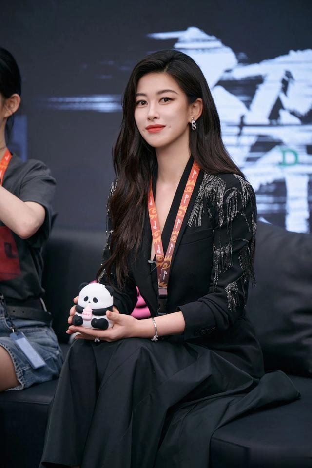 朱珠40岁的脸才叫真实！没整容没P图，美得一塌糊涂