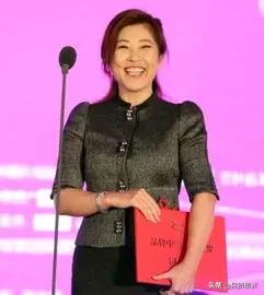 她是体坛最大败类！卷走数十亿逃往美国，如今购飞机住豪宅遭唾骂?