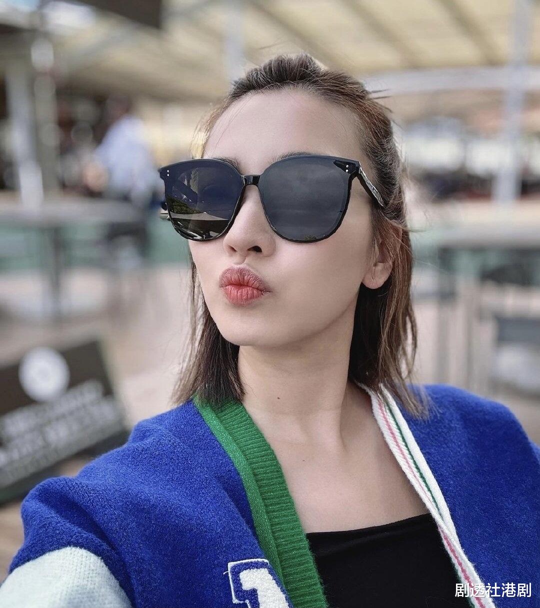 后悔太早生娃?TVB前学霸港姐现身活动,自曝带娃辛苦暂不生二胎