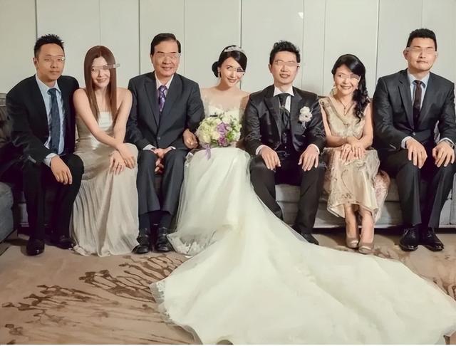 宣布秘密生子!性别生日全都不曝光,保护隐私专心当大小姐