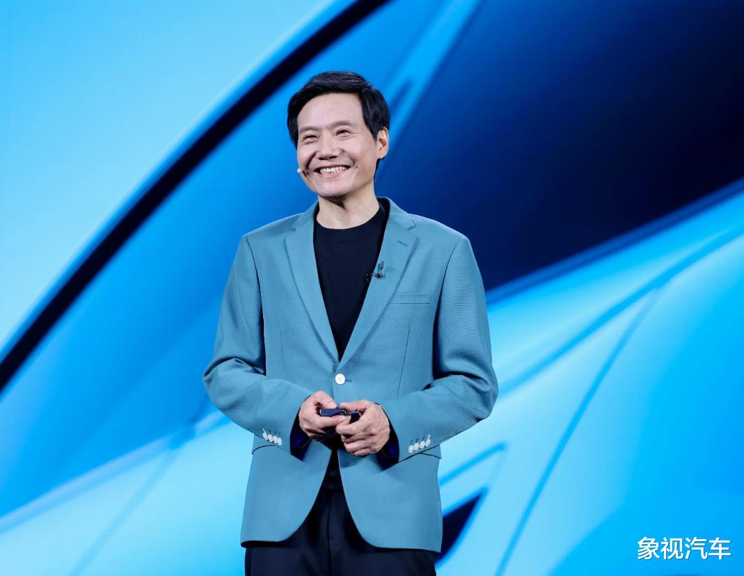 300亿元入账,雷军再次封神!小米汽车挤上牌桌