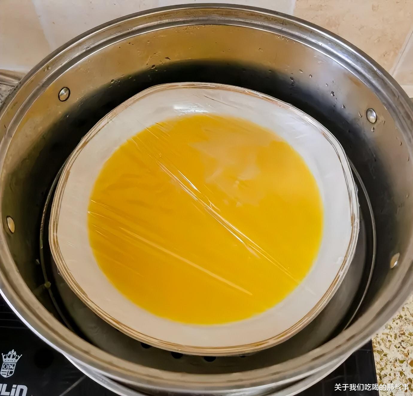 想要蒸出完美的鸡蛋羹,黄金比例和4个诀窍告诉你,比布丁还滑嫩