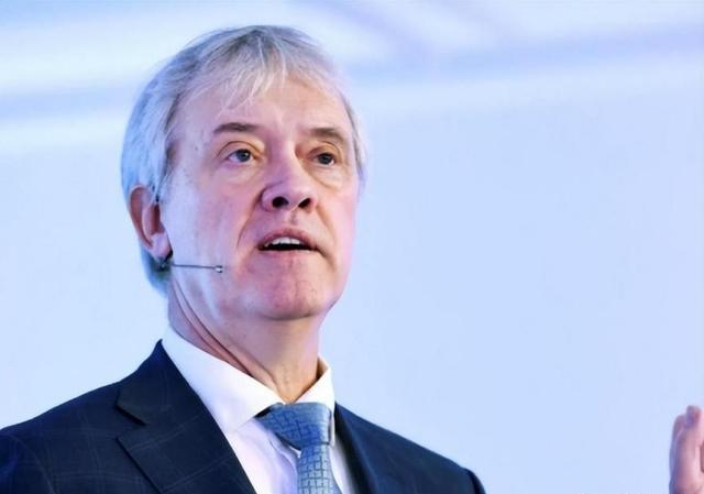 荷兰向我国售出257台光刻机，获7500亿元！外媒：恐灭顶之灾