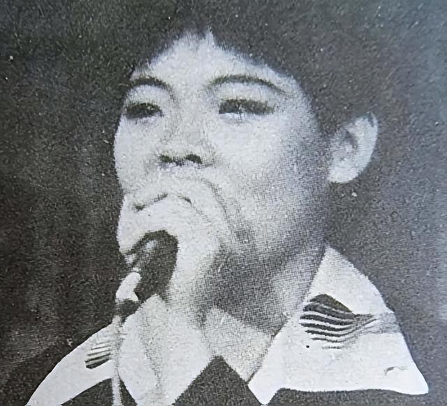 谢津|春晚爆红后，她洗完澡从23楼一跃而下，临终时说：妈，我好后悔