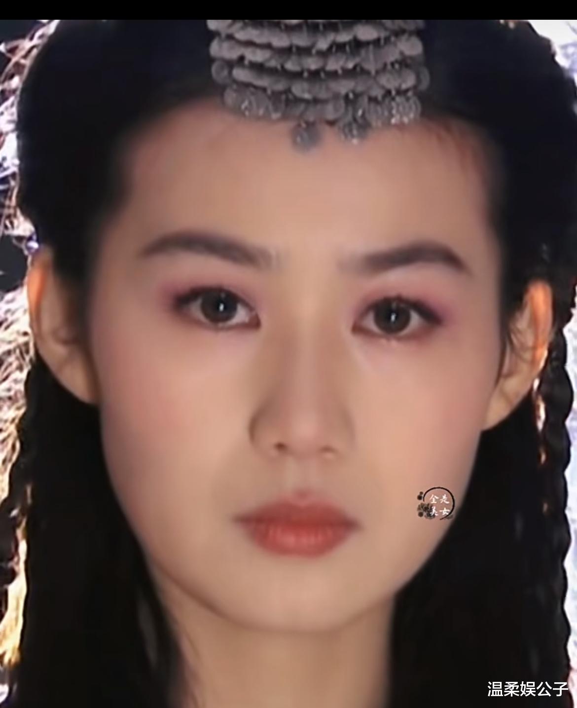 看了刘亦菲和大12岁陈紫函的6张同框照,我悟了:美人是需要营销