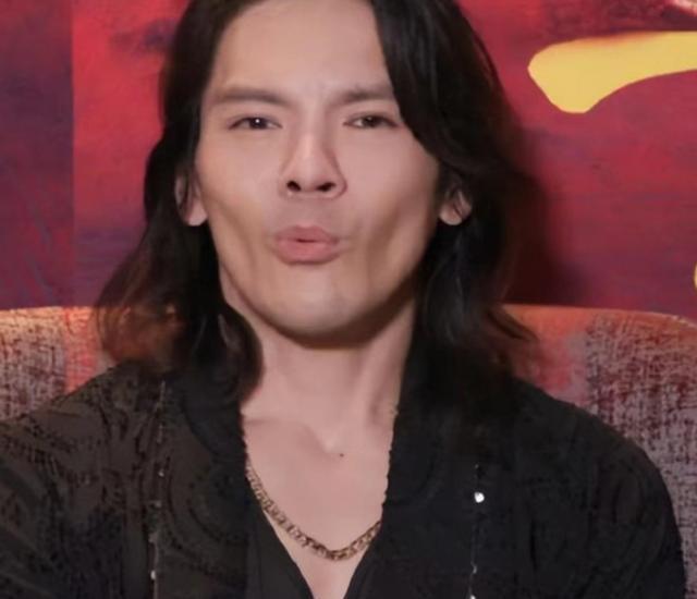 委屈很多年!向佐深夜发文:我拼命努力,最终却换来嘲笑声一片