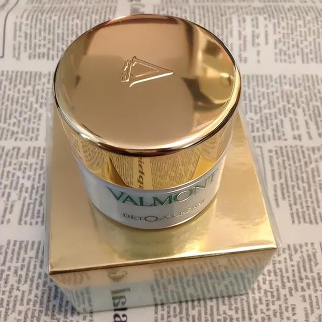 不以追求贵为荣,有钱人也在用的国货,滋润补水锁水,还很平价