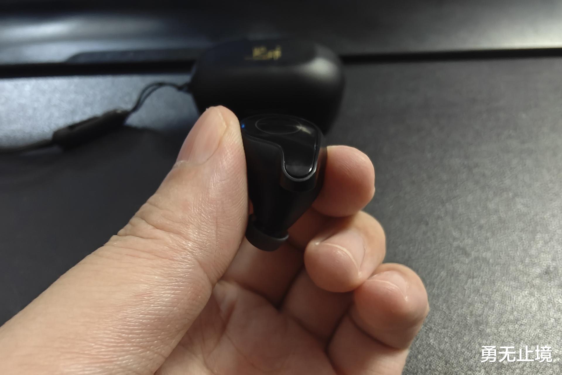 蓝牙耳机怎么选?2024年都发展到什么样了?降噪蓝牙耳机入坑指南 !