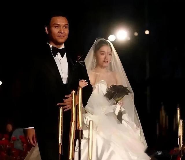 |好声音没夺冠，却嫁给爱奇艺副总裁，34岁成了人生赢家！