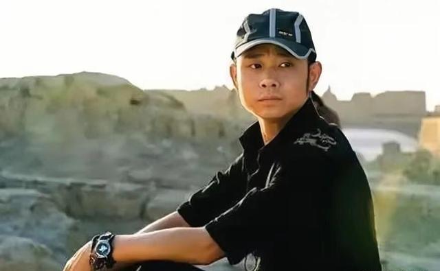 离婚33年后,再看刀郎那个和富商私奔的前妻,她后悔俩字说烂了