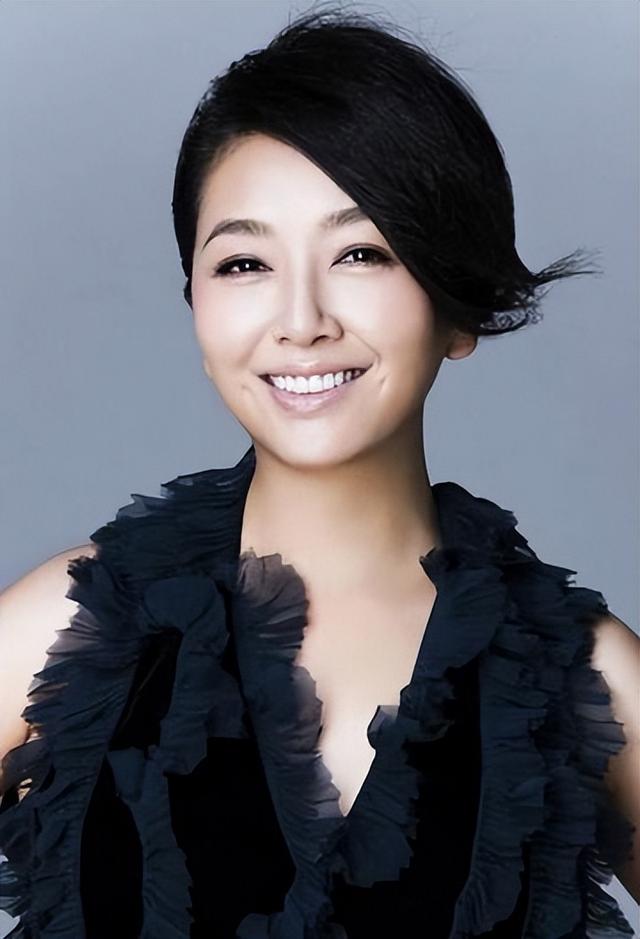 江珊现任丈夫曝光：比前任靳东还要帅，还是我们熟悉的男演员