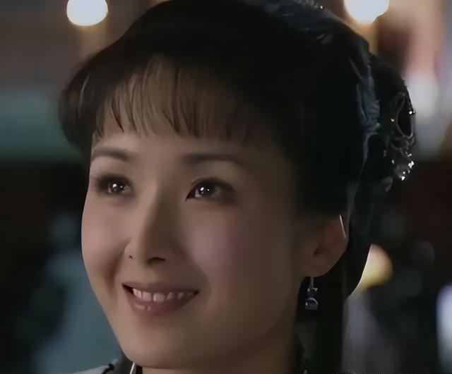 明明是同一个人,出道23年演70部戏没红,今演配角红的一塌糊涂