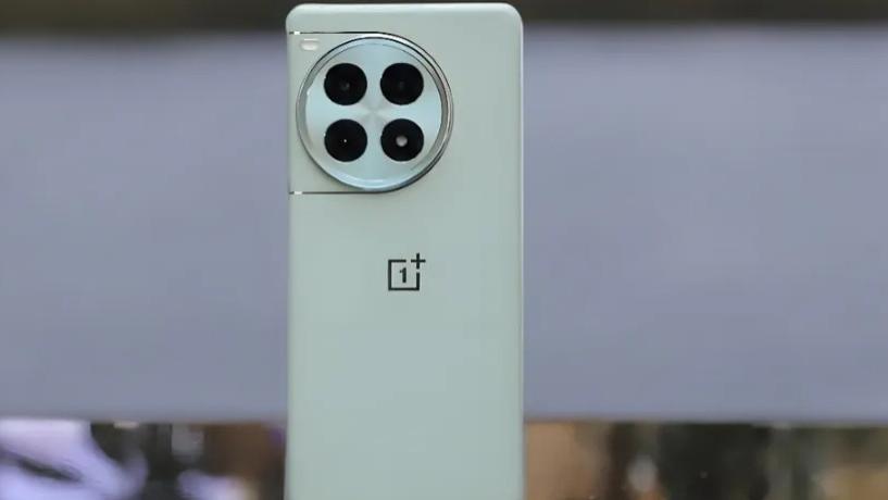 24GB+1TB，从4399元跌至3179元，6100mAh+骁龙8Gen3