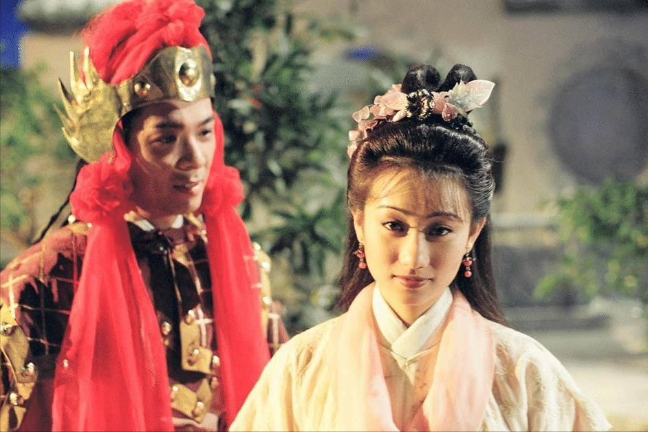 重温《笑傲江湖》，发现最漂亮的女配是《东北一家人》里的朱婷婷