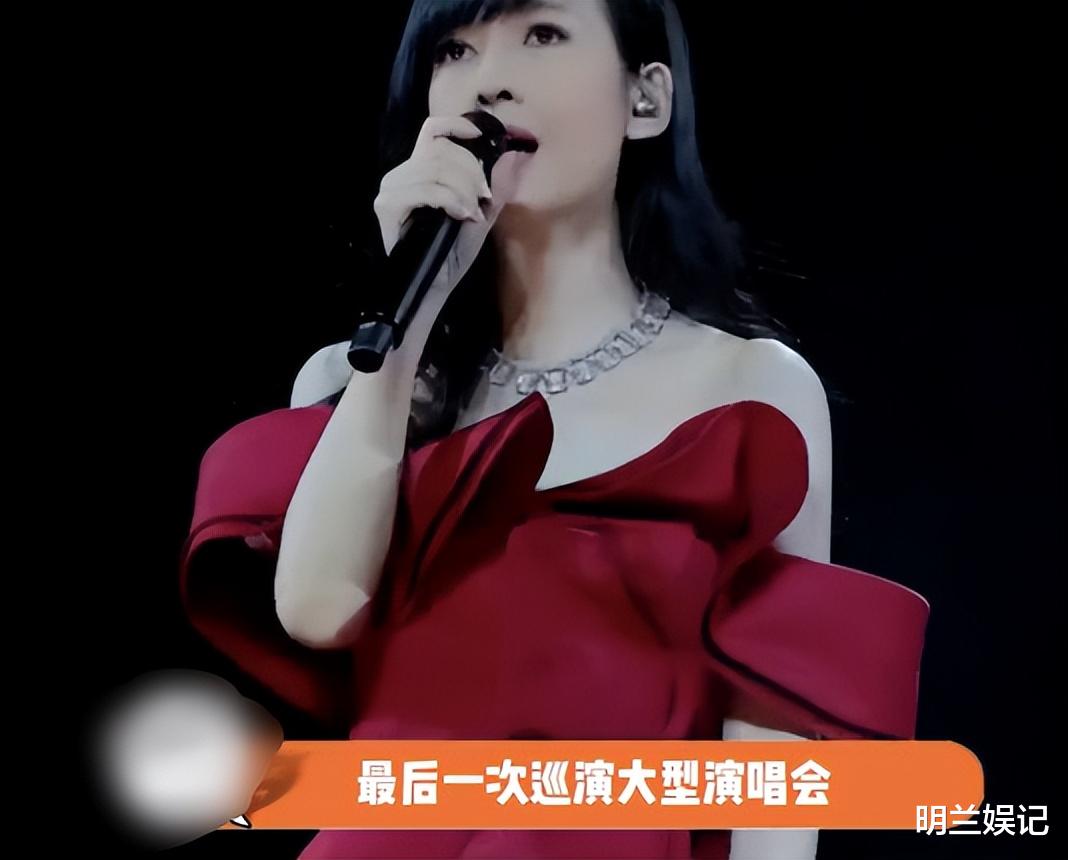 57岁香港清纯玉女近况曝光!在街头漫步打扮朴素,眼神呆滞无人识