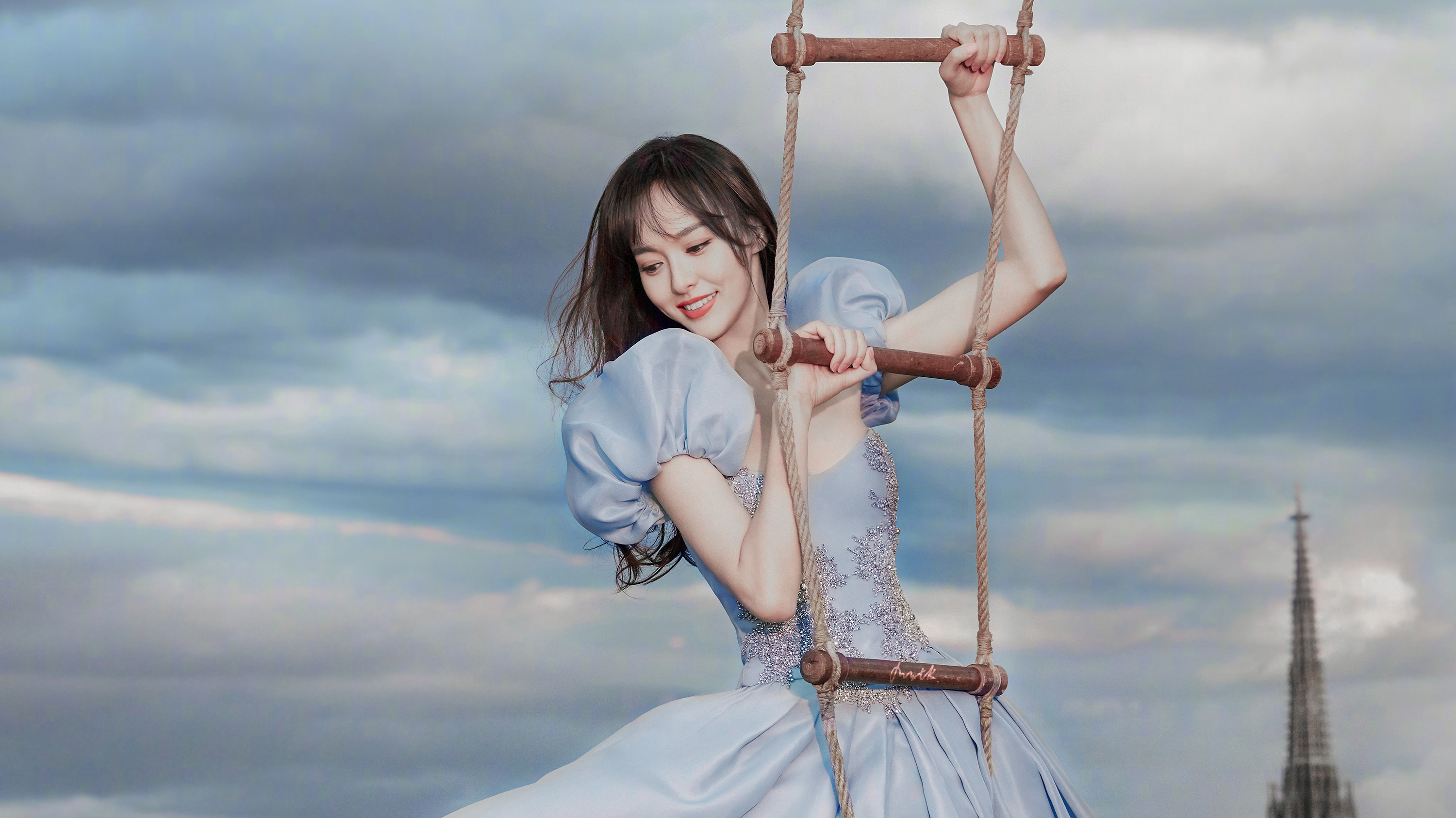 唐嫣出席活动惊艳亮相,幸福状态引热议,爱情事业双丰收