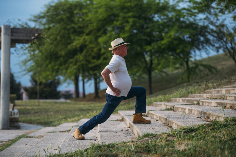 70岁后，还适合走路运动吗？美国研究公布答案，可能和你想的不同