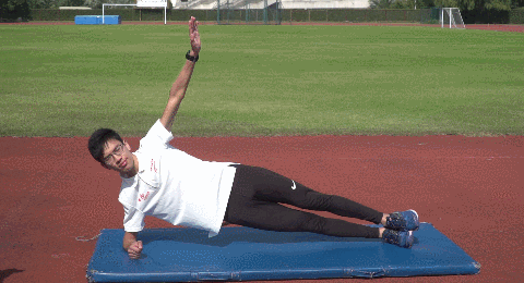 练腹肌就做仰卧起坐?它这不是唯一选择!这些动作效果更佳