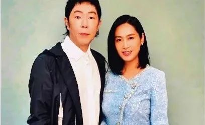 结婚几十年绯闻不断,却被无数人称赞天生绝配,他们之间是真的爱情吗?