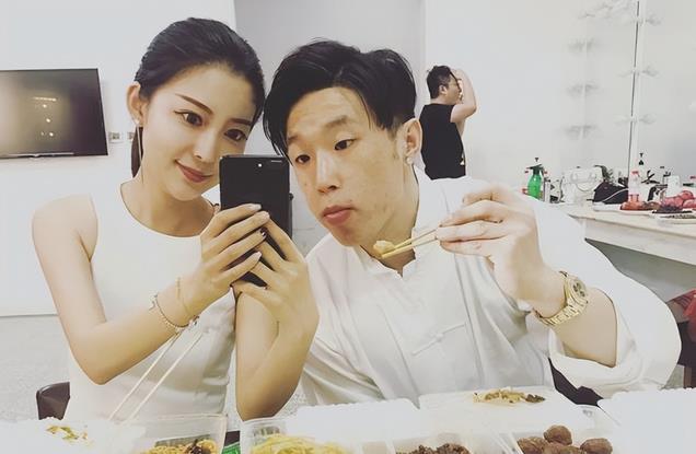 烧饼升德云社副总！高栾云平一头，评论全面失控，网友怒喷德云社-梦里水乡情长