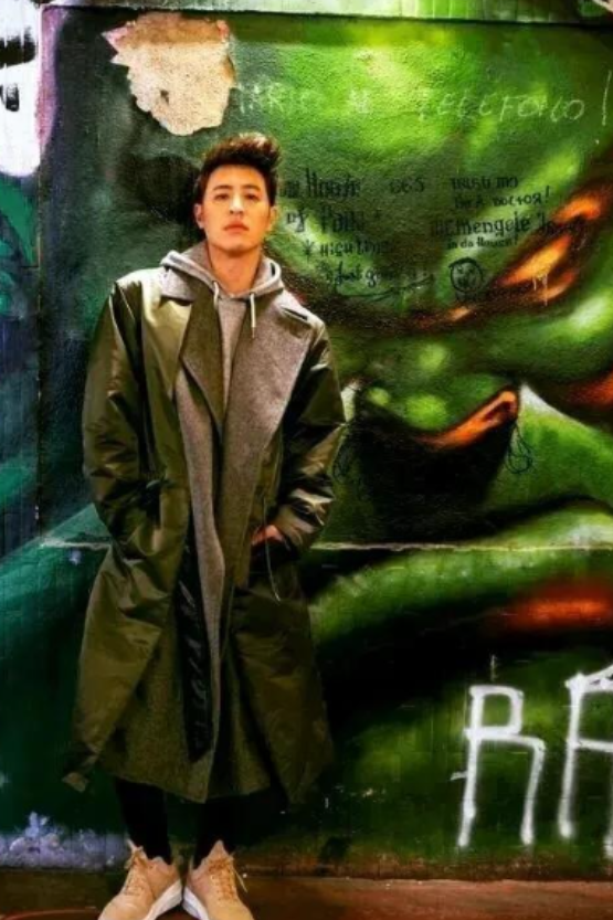 44岁潘玮柏胖至200斤,晒19岁时帅照,被罗志祥嘲讽你就继续吃吧