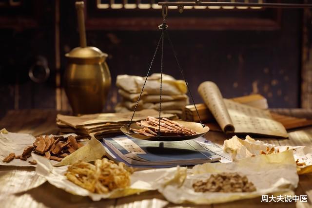 膝盖一直在磨损,一个中成药补对了,膝关节越来越好