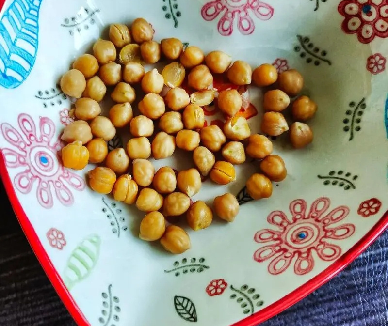 鹰嘴豆:蛋白质超牛奶7倍,纤维高香蕉10倍,减肥控糖的超级食物