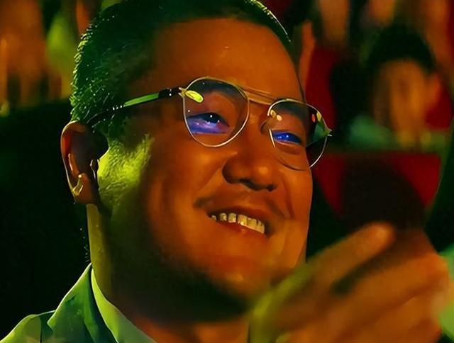 ?北京这夜,被霍思燕的生图惊艳,整个人面相都变了,吃成了胖美人