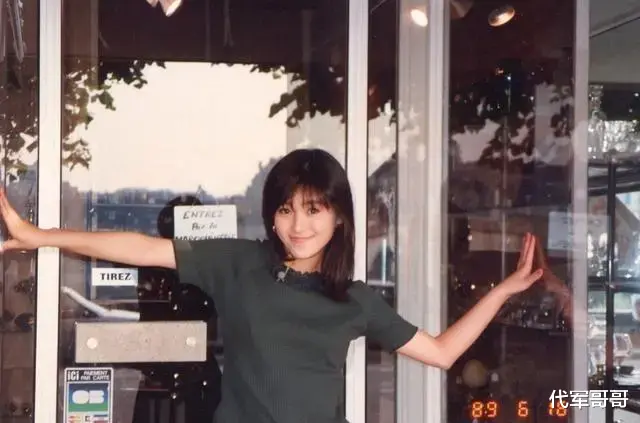 酒井法子：从初恋女神到“万人骂”，她被渣男丈夫毁了下半生