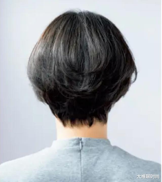 发型有多重要，太火了，看来50+女人减龄就只要剪个发那么简单