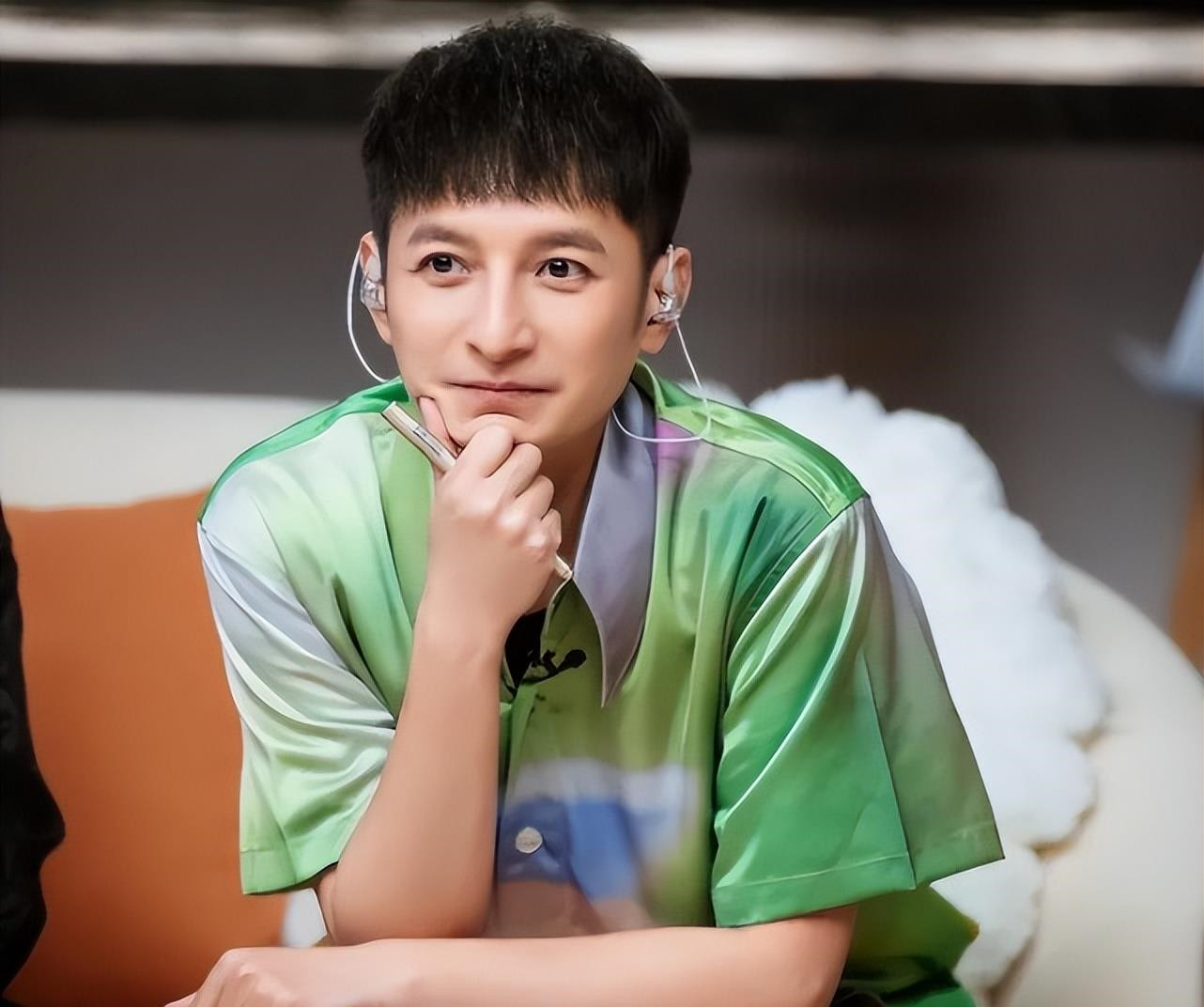 《我家那闺女3》官宣回归，吴昕接替李维嘉，柳岩于文文遭吐槽