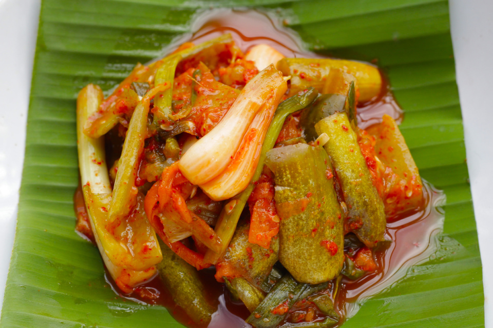 给女性朋友提个醒：5种“催老”食物，尽量别碰，常吃3物可抗衰老