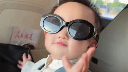 笑不活了，黄一鸣回应王思聪给抚养费，我却笑死在懒懒评论区