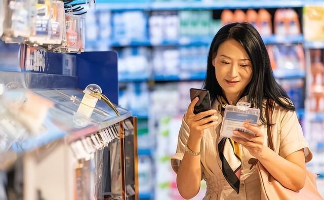 中国手机撤出印度,订单暴跌七成,富士康的印度工厂濒临倒闭?