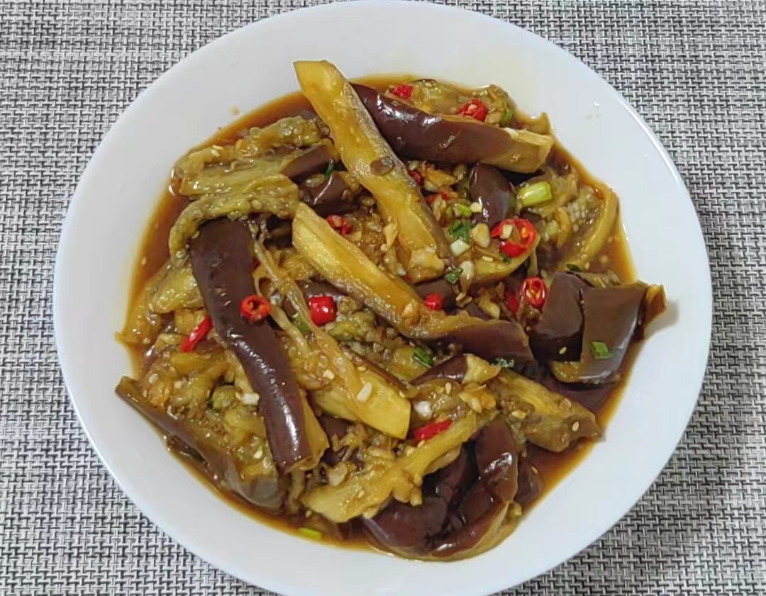 夏天，当属茄子最下饭了，教你6种茄子的家常做法，比肉还好吃